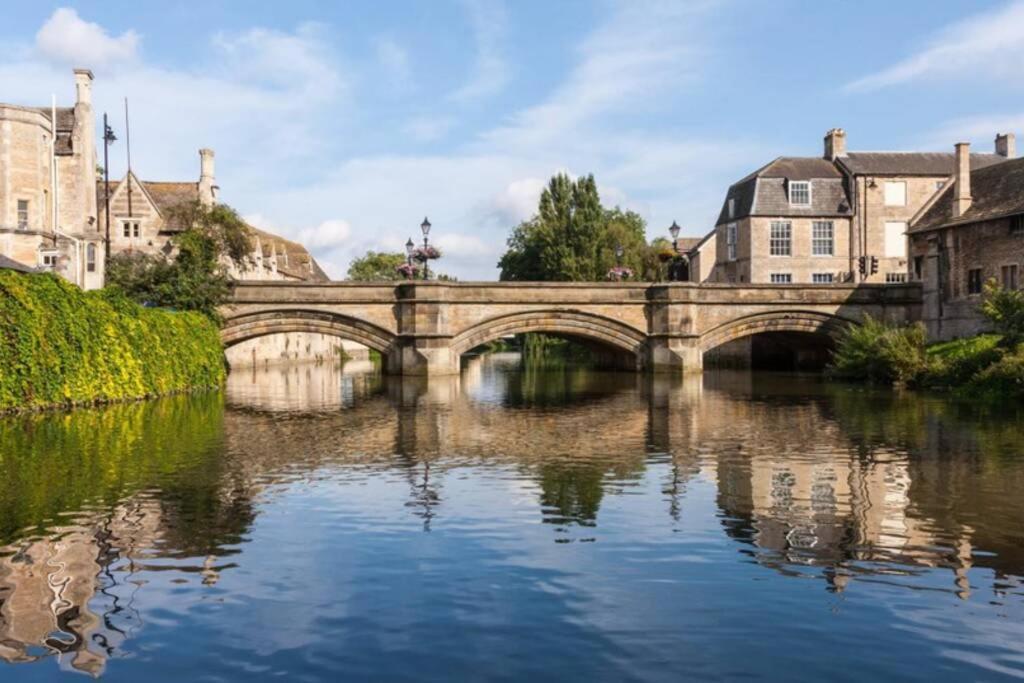 Stamford Guest House ภายนอก รูปภาพ